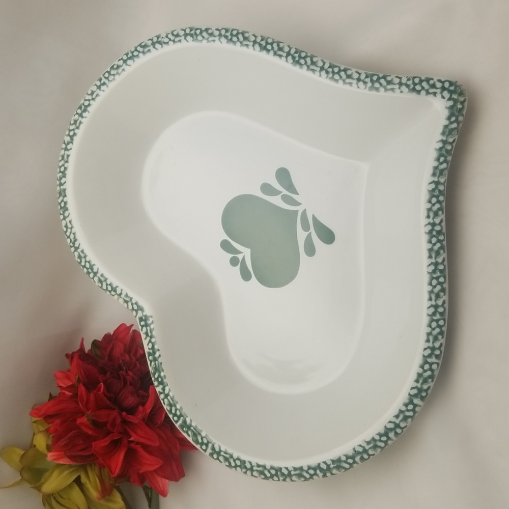 Fairwinds Welcome Home Heart Stoneware Pie Plate